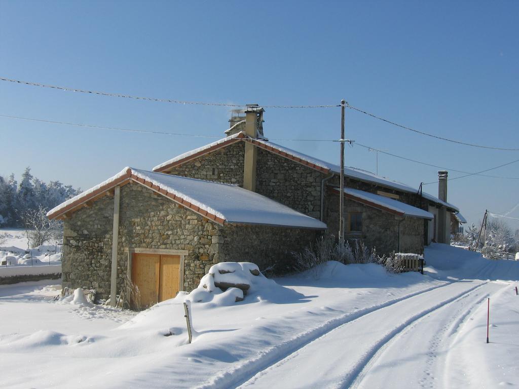 La Ferme Des Genets Bed & Breakfast Medeyrolles Exterior photo