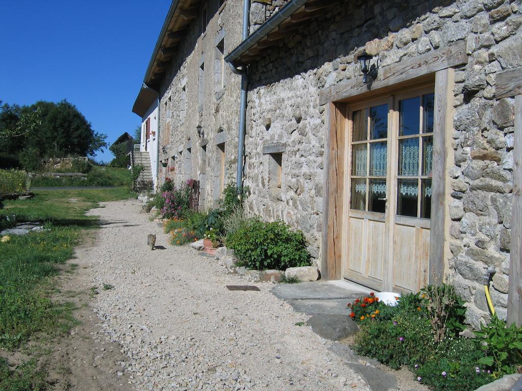 La Ferme Des Genets Bed & Breakfast Medeyrolles Exterior photo